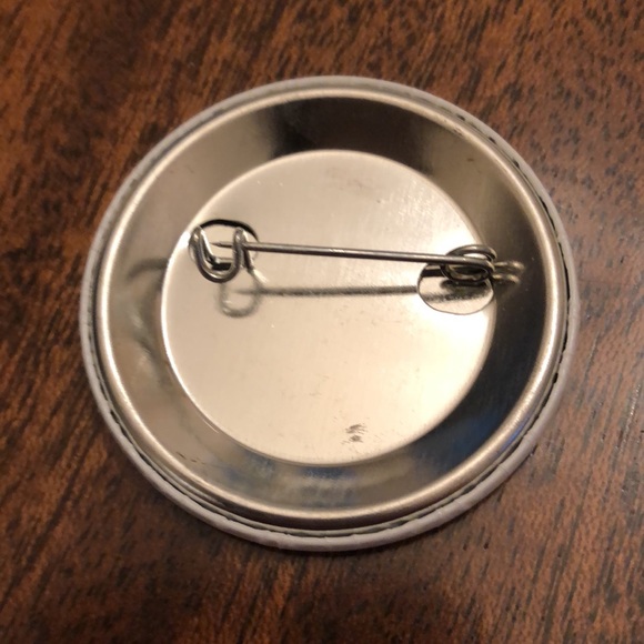 NWT Nike Collectable Pin Set - Picture 9 of 12